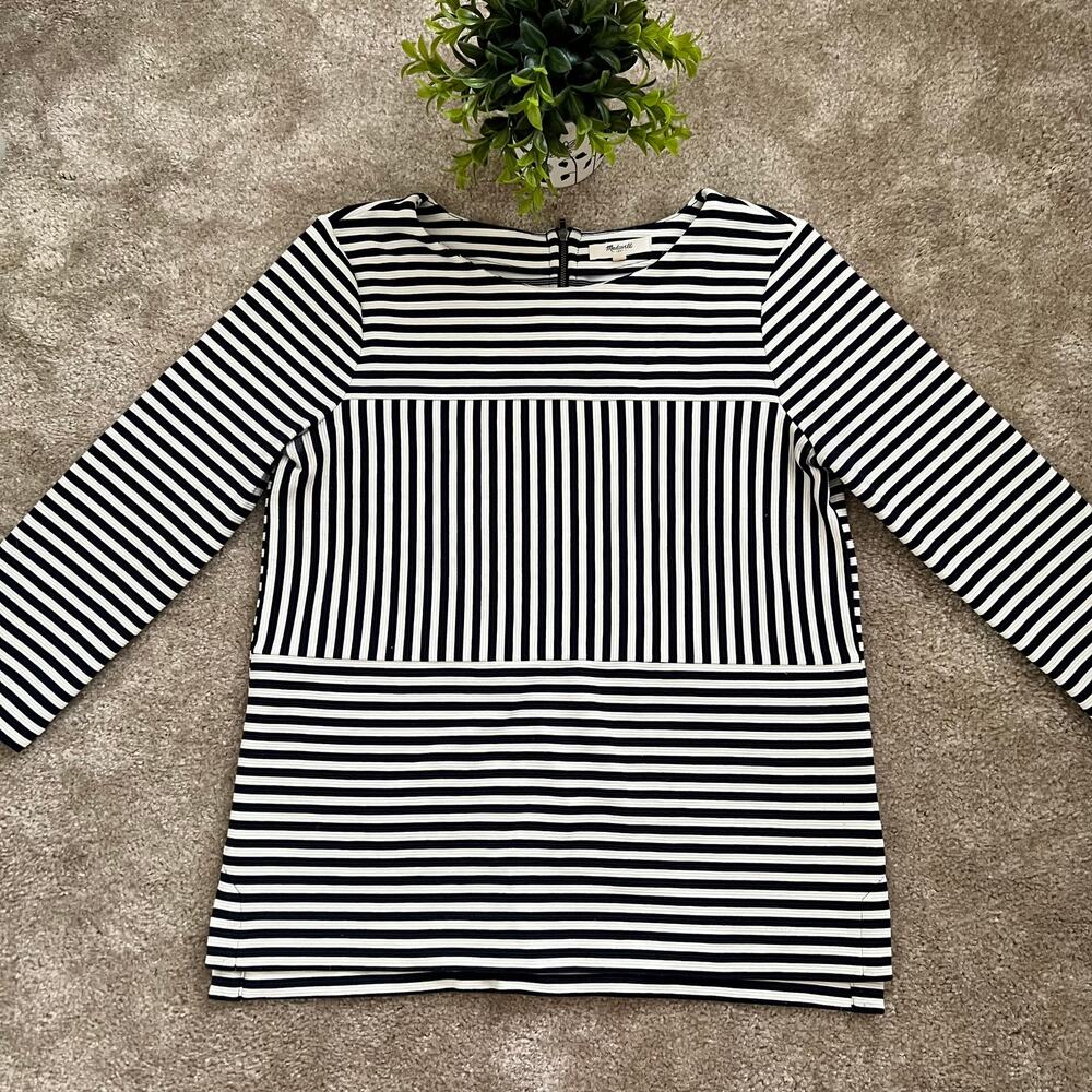Madewell Navy Blue & Off-White Striped 3/4 Sleeve Textured Top  Size: Medium